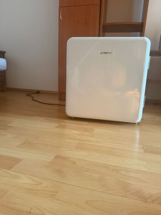 Frigider minibar VORTEX VM5SWH02M, 47 l, H 50 cm, Clasa E, Alb