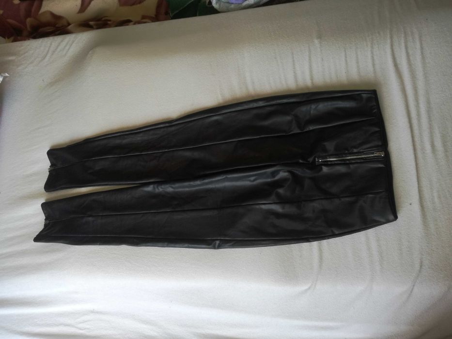 Подарявам дамски кожен клин