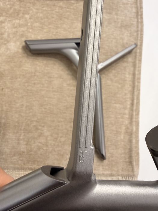 Picioare TV 65” Samsung Qe65q6fnatxzg