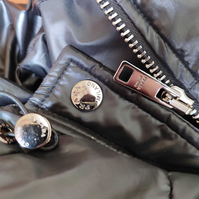 Дамски елек Prada грейка пухенка с качулка