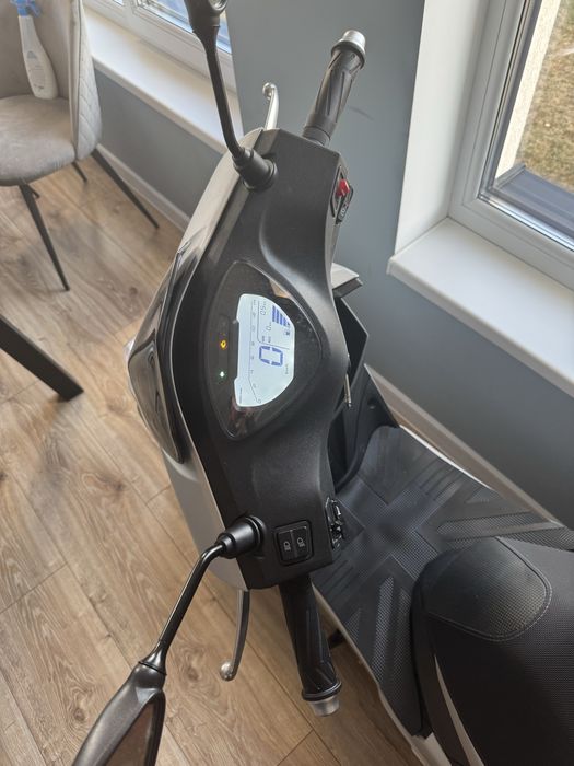 Scooter de inchiriat/ Scooter to rent