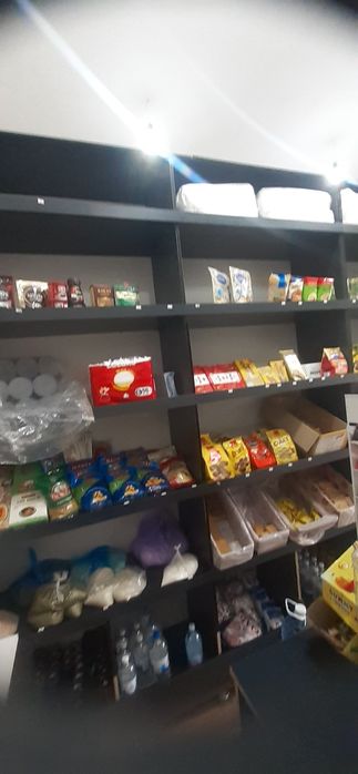 Dukon uchun polka srochna sotiladi