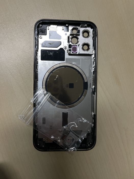 Carcasa originala iphone 12 Pro