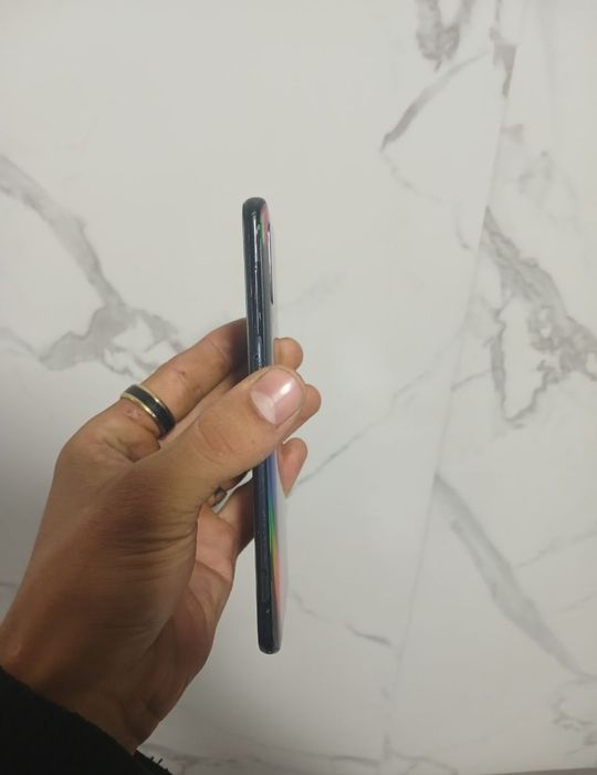 Samsung a50 sotiladi