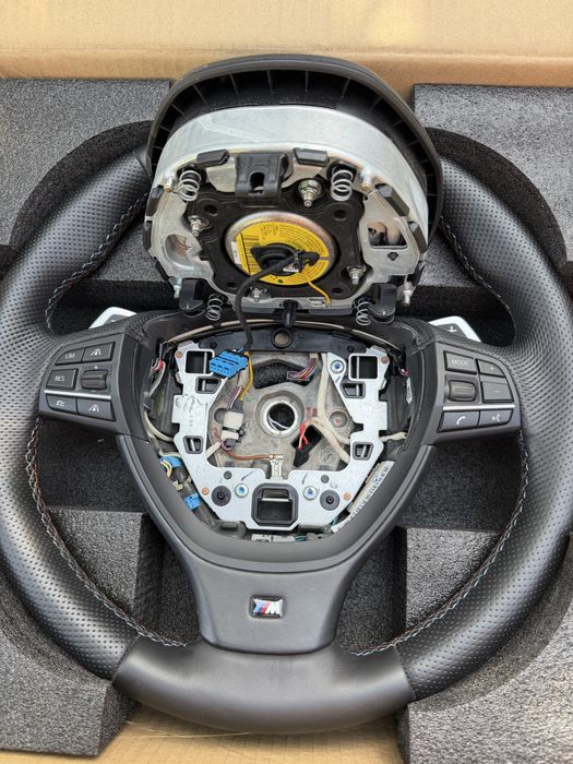 Volan M cu padele si distronic bmw f10