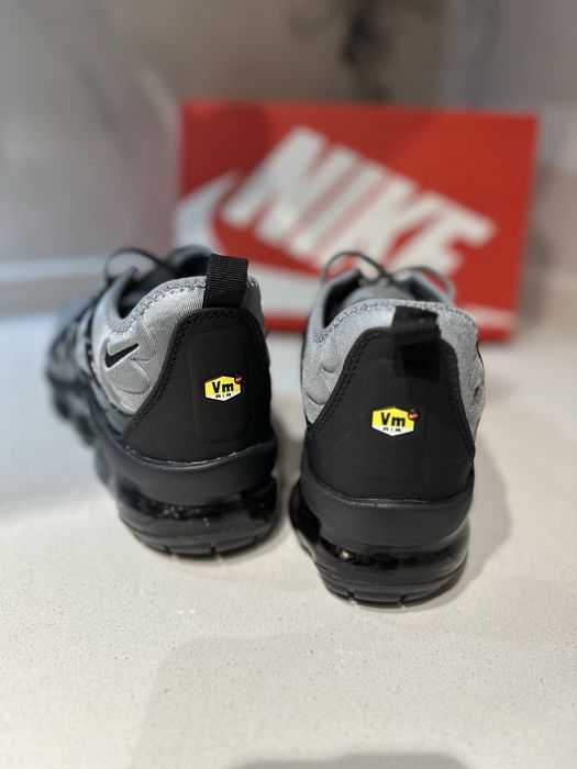 Nike Air Vapormax Plus "Cool Grey Black"