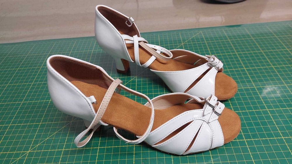 Sandale Pantof dans sportiv latino femei 40 41 25.5 cm talpa piele NOU