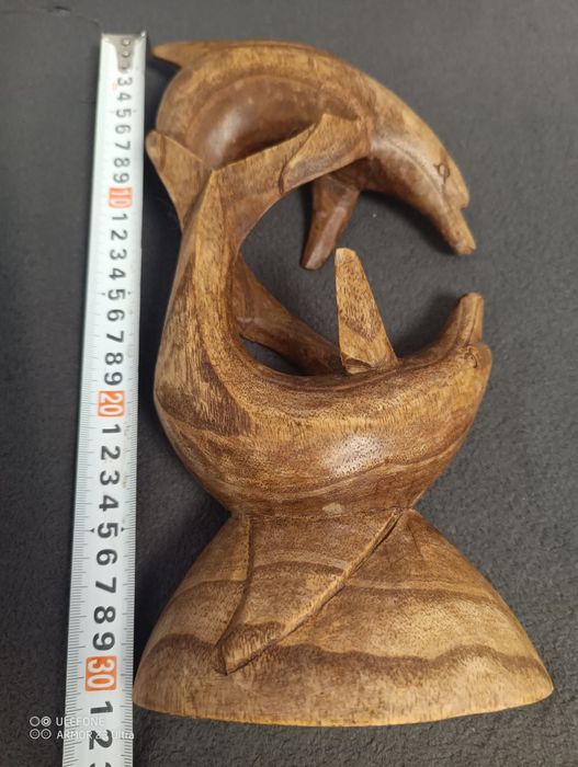 Индонезийска -дървена статуетка два делфина скулптура