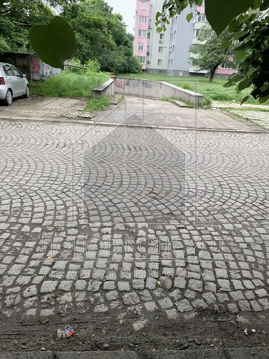 Гараж в Пловдив-Кючук Париж площ 21 цена 21000