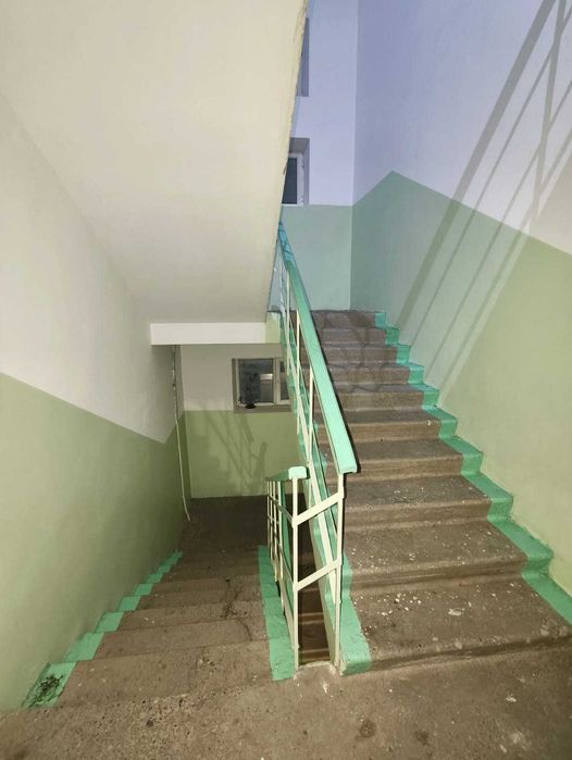 Продаётся 2-комнатная квартира в мкр.НУРСАТ. Этаж: 5/5. КИРПИЧНЫЙ ДОМ