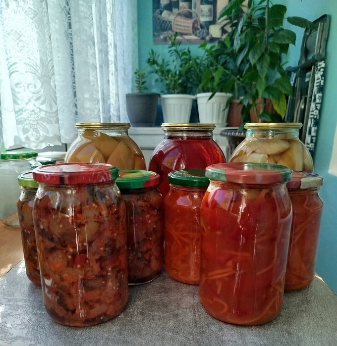 Лечо, баклажаны ,икра кабачковая