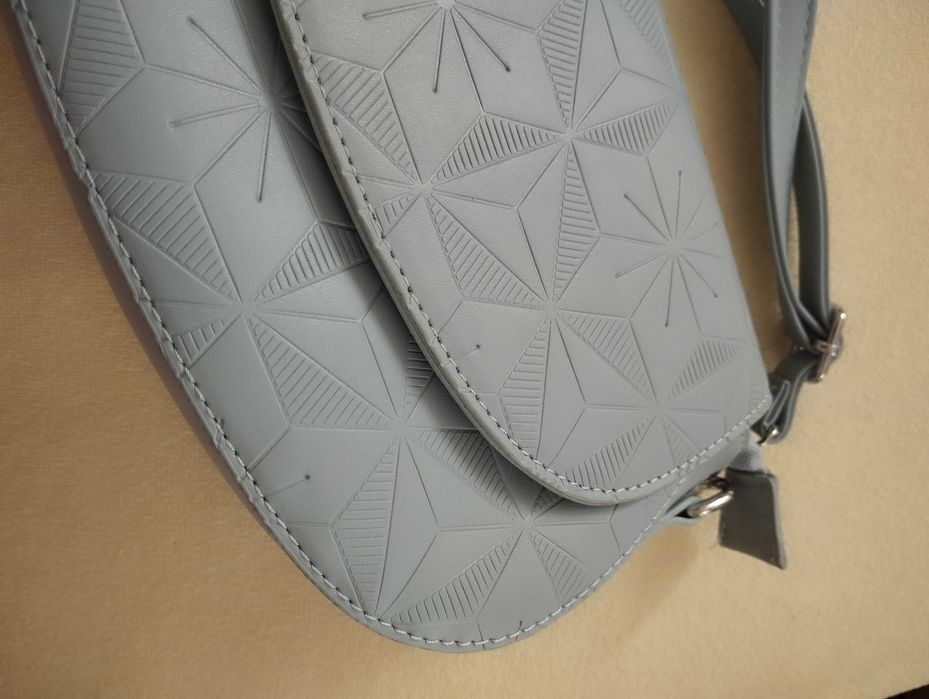 Нова дамска чантичка