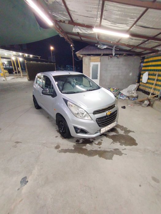 Spark 2012 prabeg 340min srochna sotiladi 4900