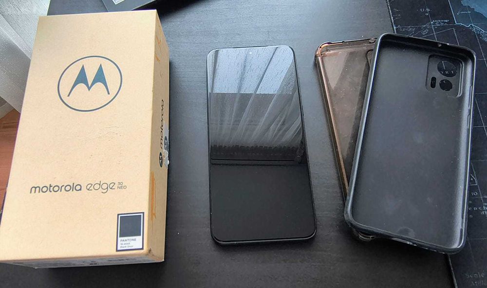 Motorola Edge 30 Neo 5G – 8GB RAM / 128GB – Dual SIM – Black Onyx