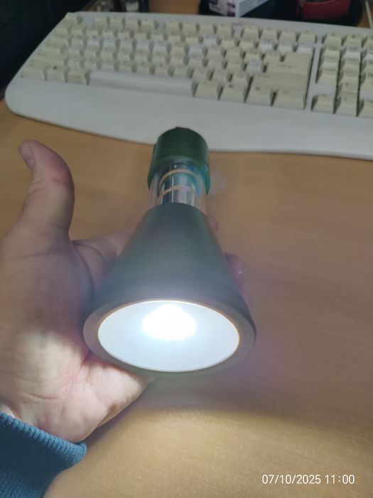 Къмпинг лампа с две светлини