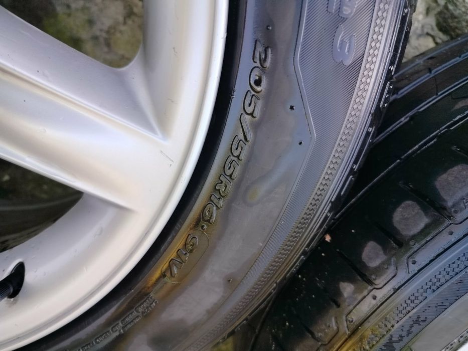 Vând jante BMW E46 R16 cu anvelope vara Hankook