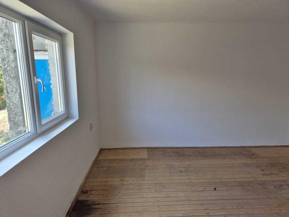 Casa 4 camere + spatiu comercial stradal + teren 1500 mp