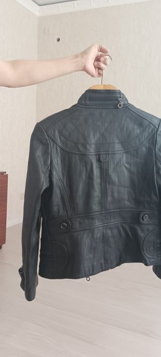 Женская кожанная куртка Корея