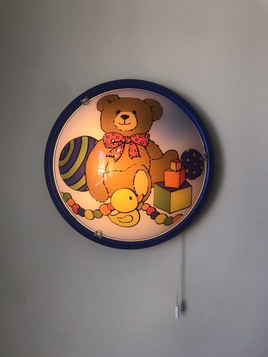 Стенна лампа за детска стая с мече