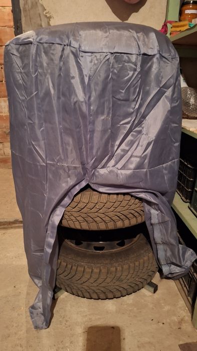 Стоманени джанти-15 цола със зимни гуми 15  Continental + болтове .80