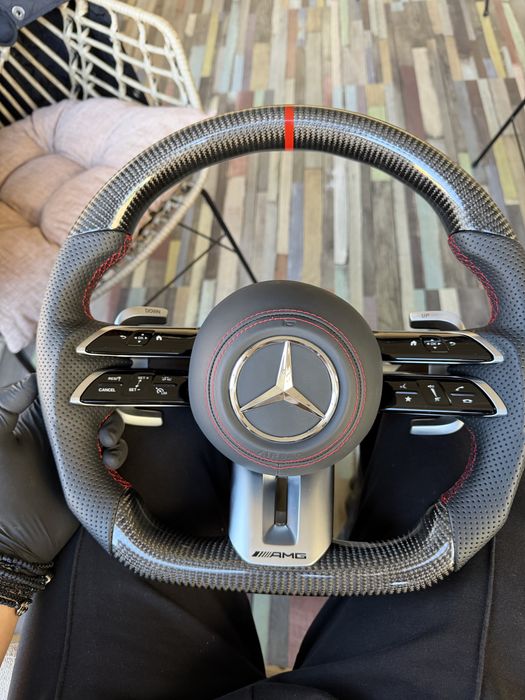 In stoc ! Nou ! Volan AMG Carbon Mercedes GLC X253 2015-2022 AMG 2025 Style detinem si airbag-ul