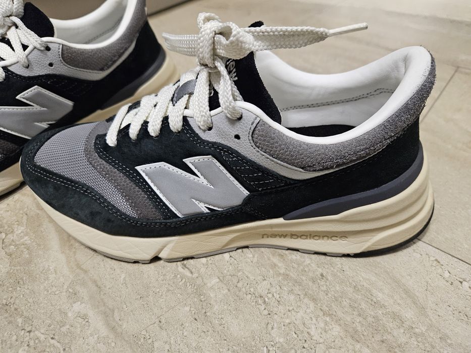 New Balance 997 42 1/2