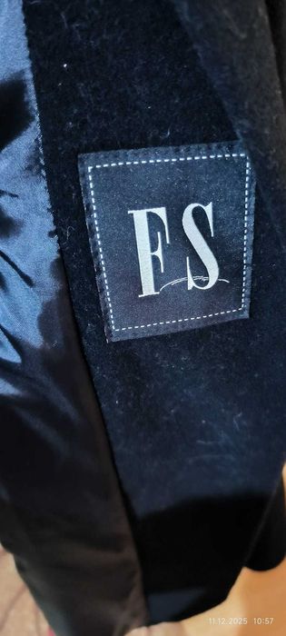 Vând palton elegant damă