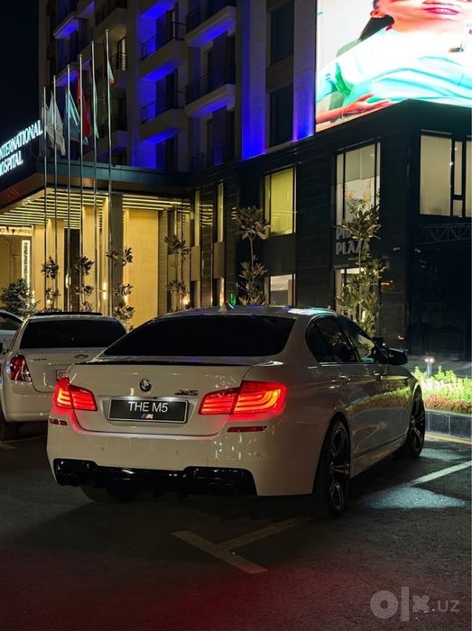 BMW M5 F10 (535i).