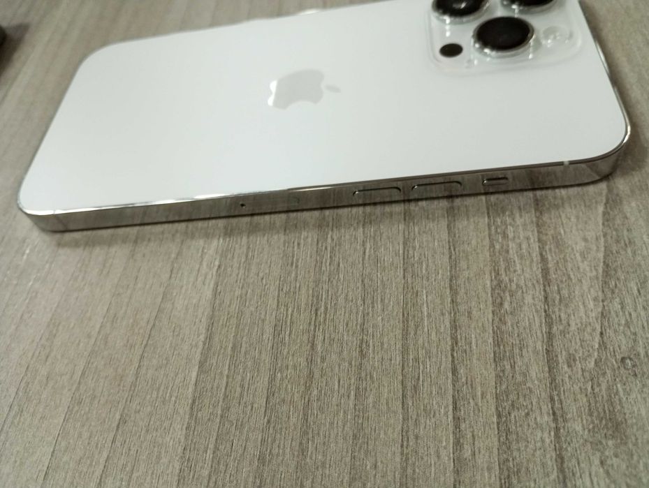 Продам iPhone 14 Pro Max в хорошем состоянии