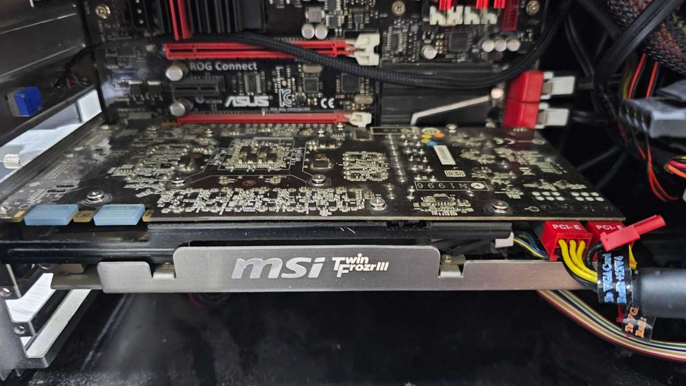 Настолен компютър MSI GTX 660 , 12GB RAM