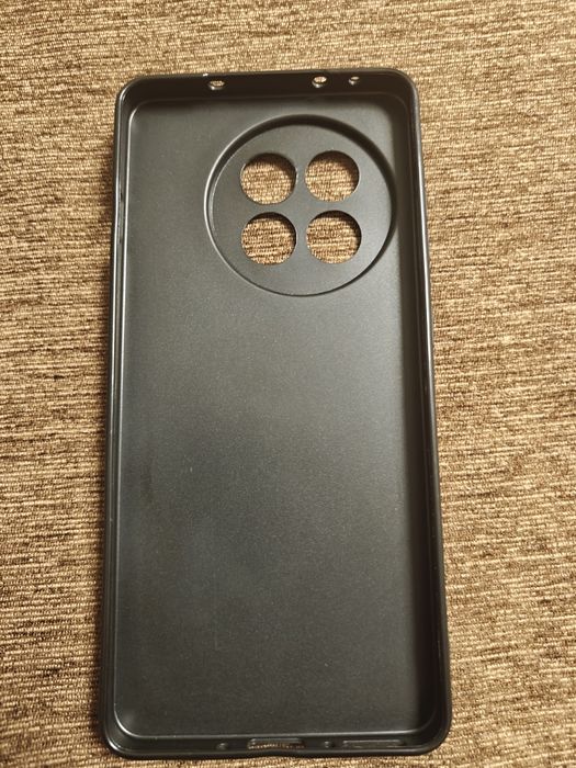 Продам чехол на OnePlus 13R срочно
