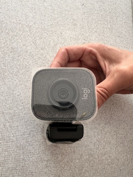 Cameră web Logitech StreamCam, Graphite — NOUĂ, nefolosită