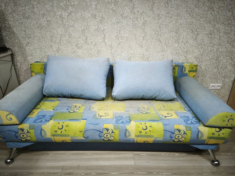 Продам диван книжка