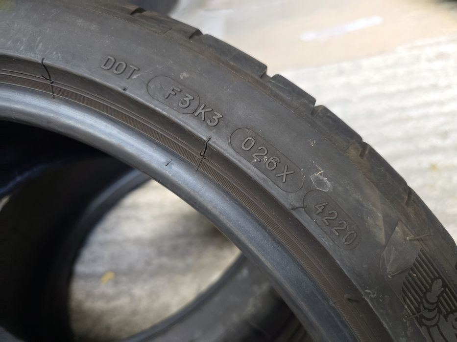 2бр Летни гуми 245 35 19 - Michelin