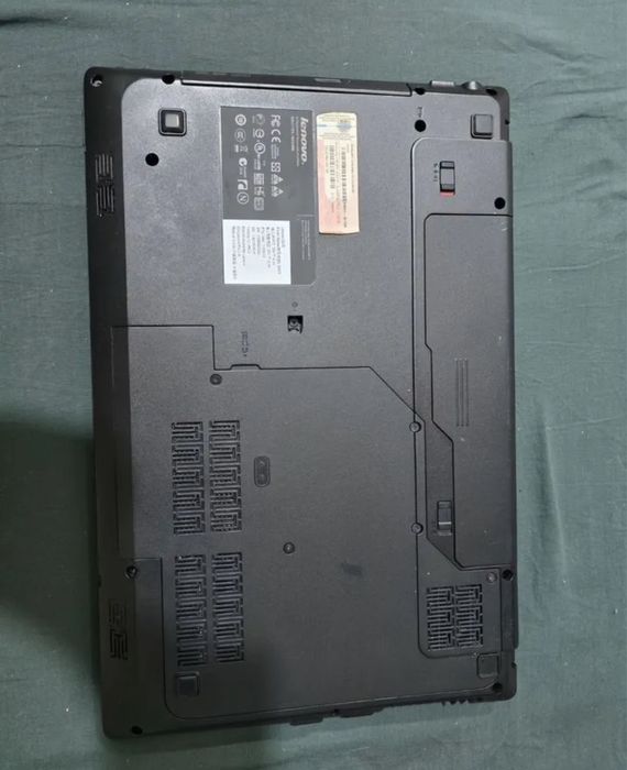 Ноутбук в идеальном состоянии.