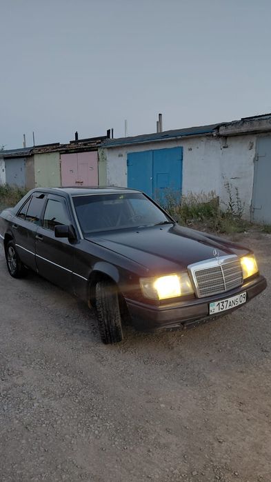 Мерседес 124 е200