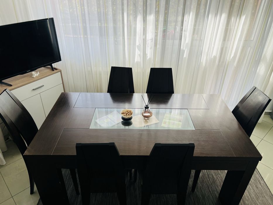 Кухненска маса със шест стола