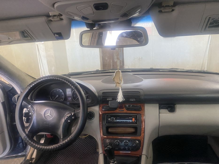 Mercedes benz w203