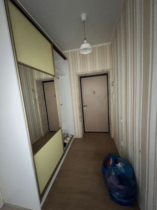 Продам 4-х комн квартиру