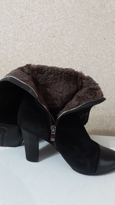 Продам зимние сапоги