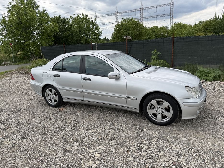 MERCEDES-BENZ E-Class 0