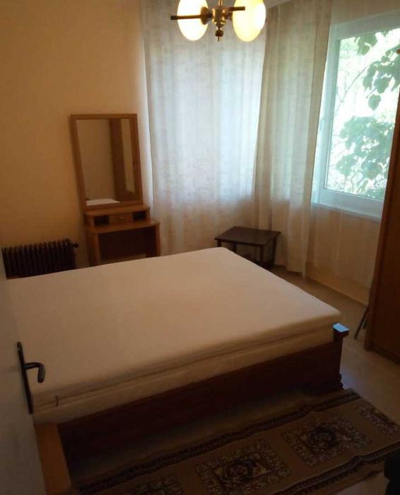 Дава се под наем Тристаен апартамент в Бургас, Възраждане - 85 кв.м за 102 € - Снимка #1