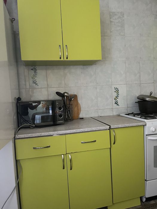 Продается Кухоный гарнитур ,для маленькой кухни,дачи