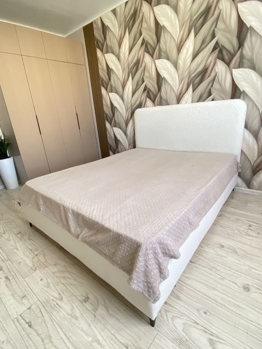 Продам кровать с матрасом
