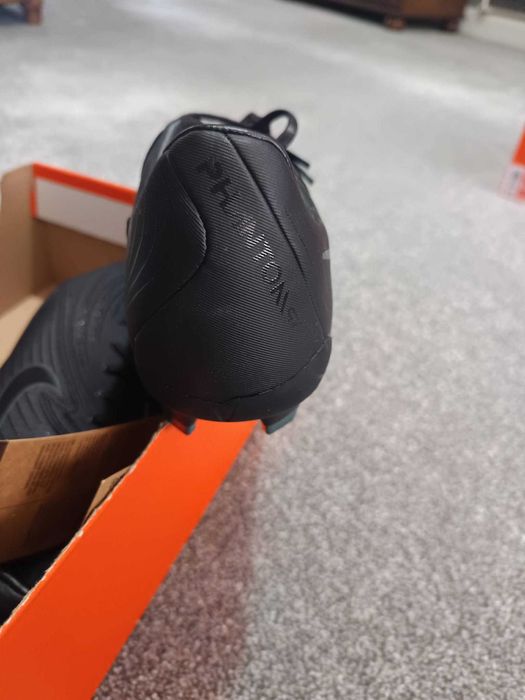 Nike PHANTOM GX 2 ACADEMY FG/MG 38,5 номер