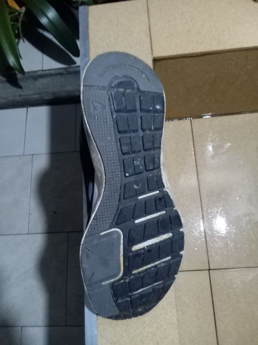 Оригинални маратонки