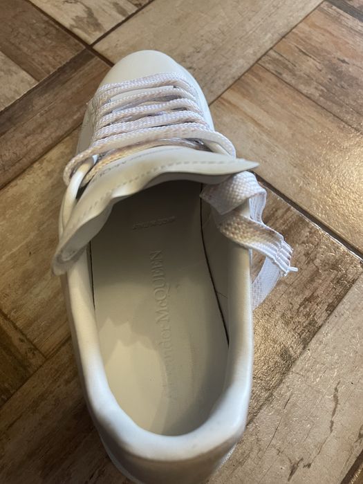 Alexander McQueen adidasi
