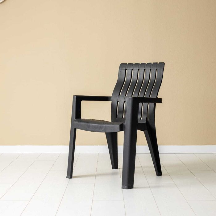 Стол пластиковый