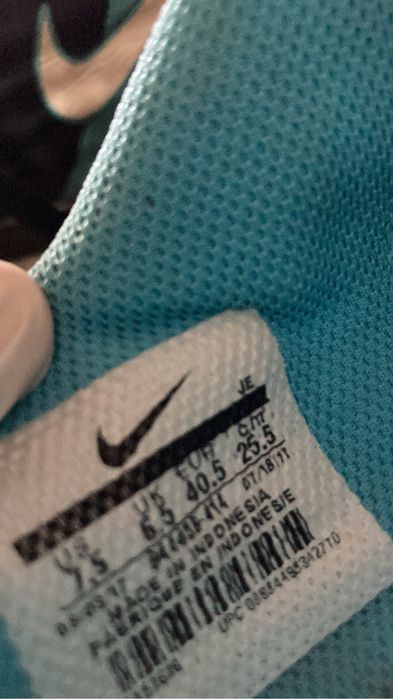 Продам кроссовки Nike оригинал