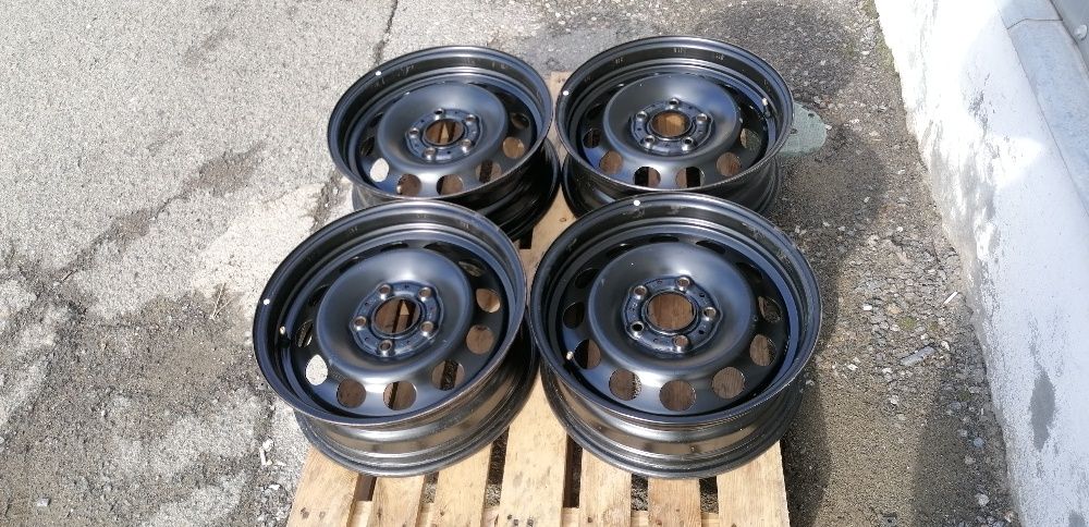 16 цола 5 х 120 мм БМВ Е87 - 6 Джей / ЕТ 37